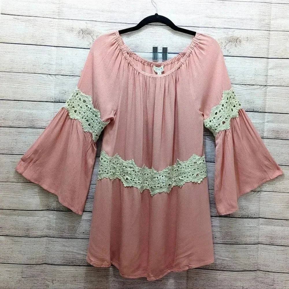 NWT Umgee Size Medium Lace Detail Bell Sleeve Off Shoulder Tunic Top Peach